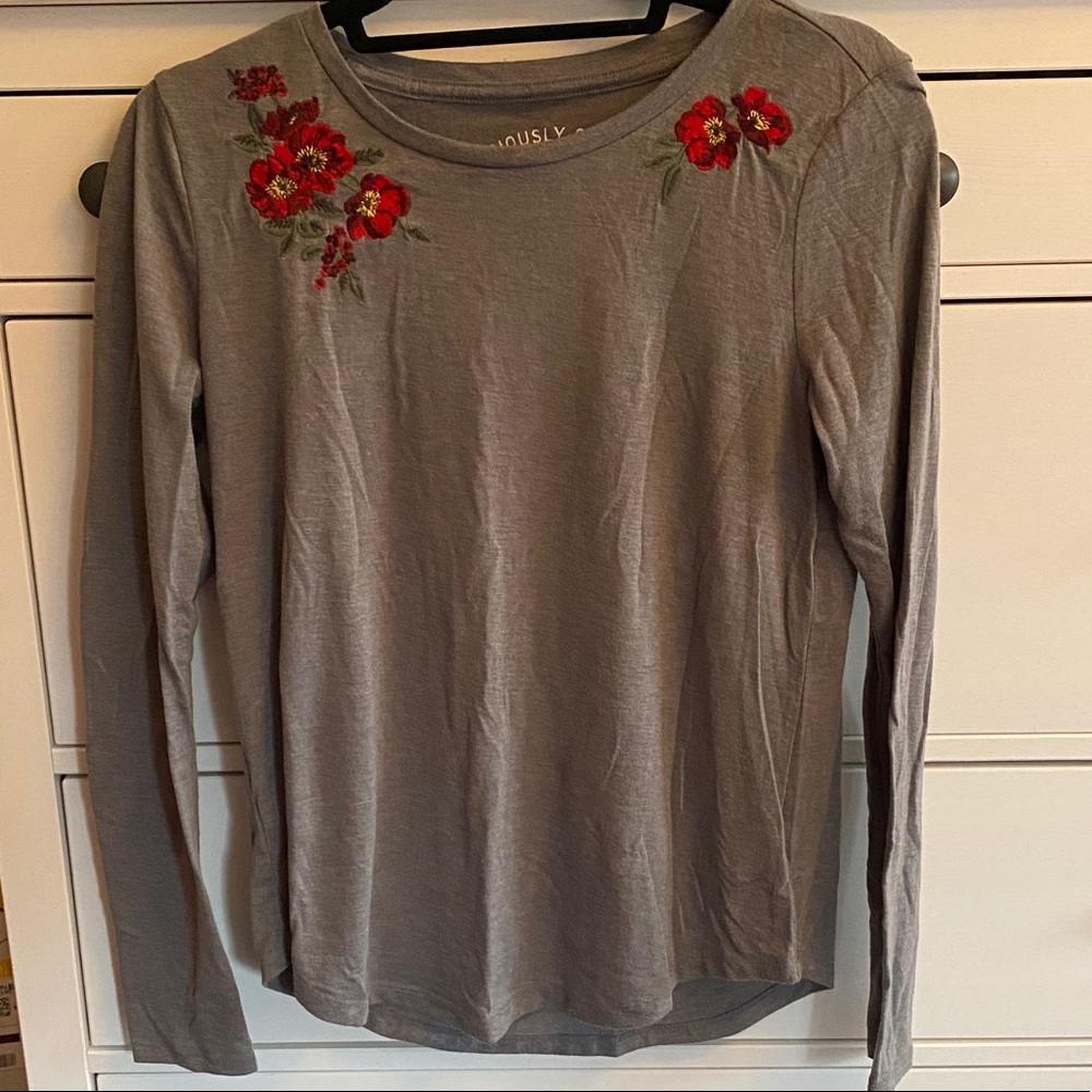 Women’s Aeropostale long sleeve.